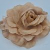 flor broche nude