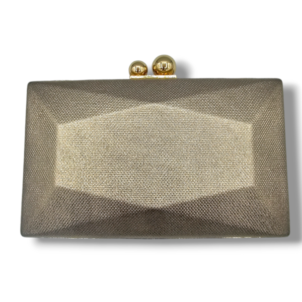 clutch bolso dorado invitada